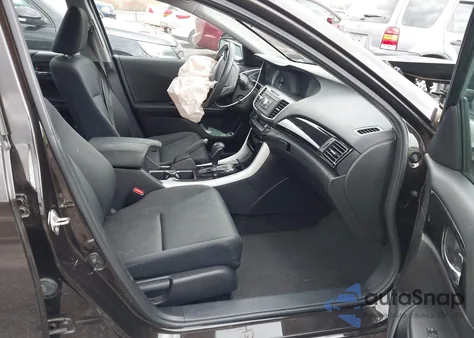 2016 Honda Accord Lx z USA, uszkodzony, nr VIN 1HGCR2F34GA209778